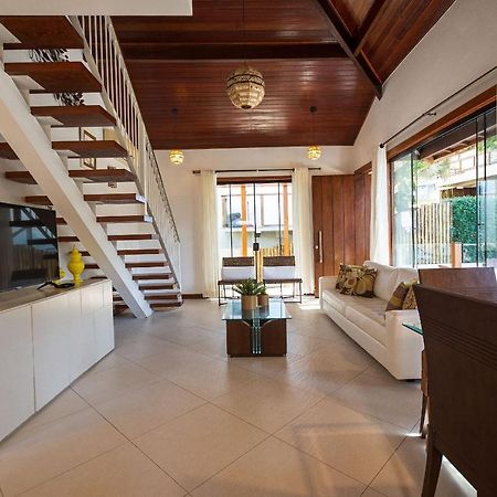 Casa espetacular entre Geribá e Ferradurinha - WIFI 200MB - Piscina do codomínio - 700 m da praia - Garagem - 4 Suites - Área gourmet privativa - Cozinha equipada - Área kids - Portaria 24h - Ar condicionado Búzios Esterno foto