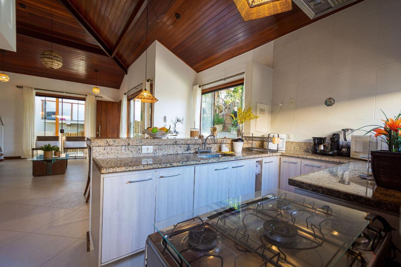 Casa espetacular entre Geribá e Ferradurinha - WIFI 200MB - Piscina do codomínio - 700 m da praia - Garagem - 4 Suites - Área gourmet privativa - Cozinha equipada - Área kids - Portaria 24h - Ar condicionado Búzios Esterno foto